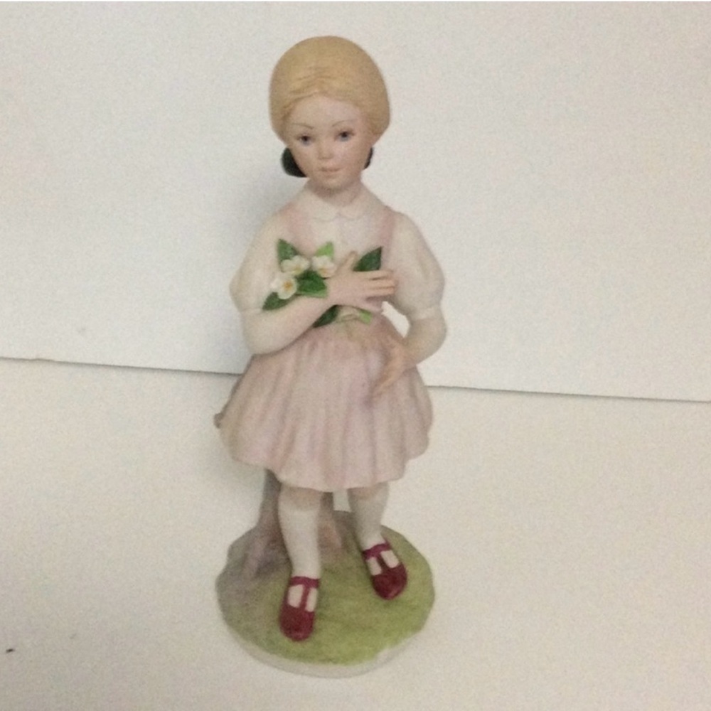 Cybis Vintage Porcelain Figurine called Heidi Girl with Flowers Retired 1973